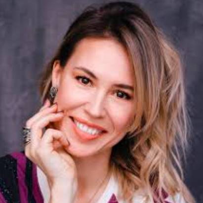 Елена Вальяк